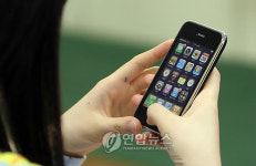 `스마트폰 열풍에 아이폰 수입 급증