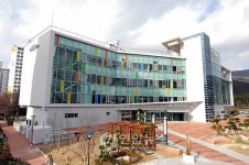 부산 해운대도서관 개관..영어도서관도 운영