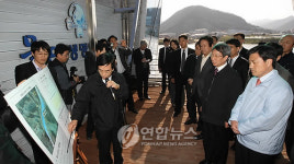 물금취수장 방문한 정운찬 총리