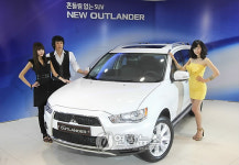 미쓰비시모터스 SUV `뉴아웃랜더 출시