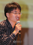 <사람들>`선거홍보의 달인 김해선관위 장성일계장
