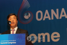 답사하는 박정찬 연합뉴스 사장