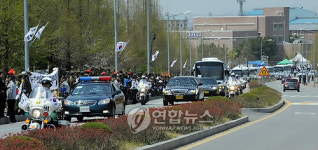 해군아파트 앞을 지나며