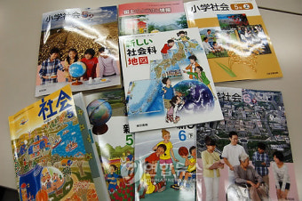 日 '독도 일본땅' 표기 초등교과서 공개