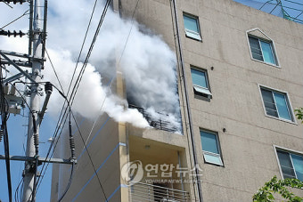 울산 산부인과서 화재..환자 대피소동