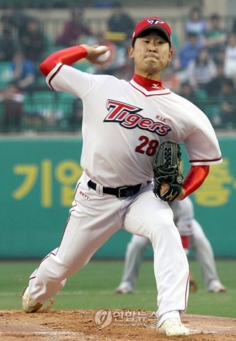 역투하는 윤석민