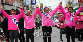 대전.충남 후보들 빗속 표심잡기 총력