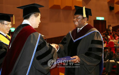 짐바브웨 총리, 배재대서 명예박사학위 취득