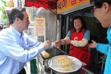 지지 당부하는 정몽준 대표