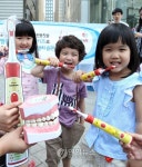 음파전동칫솔로 함께 치카 치카