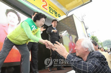 한명숙후보 까치산시장 유세