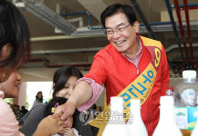 우근민 제주지사 후보 유세