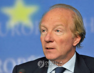 인종차별 발언 佛내무장관에 벌금형