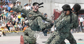 특공무술 시범