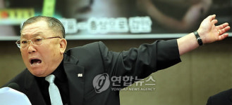 열변 토하는 송영인 국사모 대표