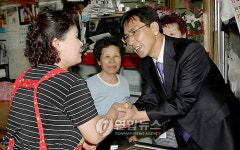 태안 화재현장 찾은 안희정 당선자