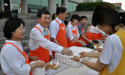 위덕대 교수들 제자에 주먹밥 선물