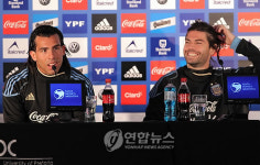 <2010 월드컵>인터뷰하는 테베스와 그라세