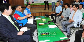 이재오 위원장, 강원도 철원 이동신문고
