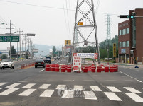 국도3호 한중간 송전탑에 운전자 깜짝