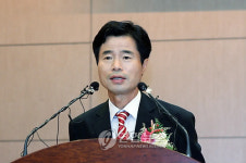 진보성향 김승환 전북교육감 시대 출범