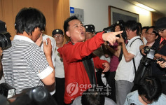 인천 시청 항의방문한 버스사고 유족들