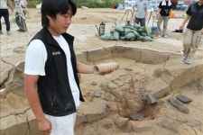 성교.생산 상징 담은 1800년전 단야로 발견
