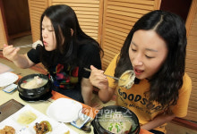 <카메라뉴스> 올여름 보양식 전복삼계탕