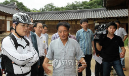 유인촌 장관 경주 최씨 고택 방문
