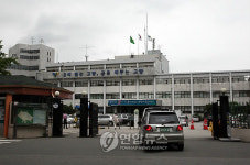 비좁고 노후한 고양시 시청사