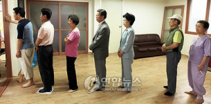 <7.28재보선>투표 기다리는 윤진식 후보