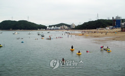 해수욕장으로 변한 당진 왜목마을 해변
