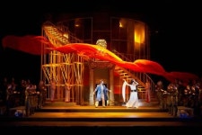 <공연리뷰> 작은 무대..더 압도적인 투란도트