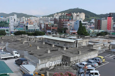 여수시청사 내 문예회관 폐허 12년째 방치