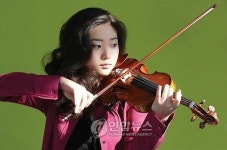 진중한바이올린과 날렵한더블베이스의 만남