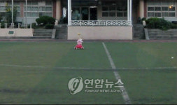 방학맞은 초등학교 교정