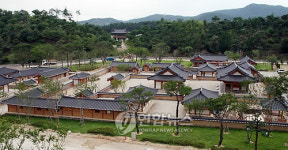 부여 백제문화단지 내 생활문화마을