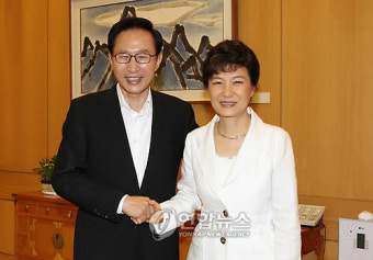 李대통령, 박근혜와 어제 오찬 회동-1