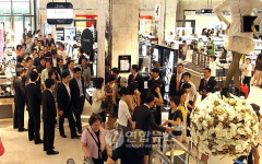 현대백화점 킨텍스점 오픈, 북적이는 손님들