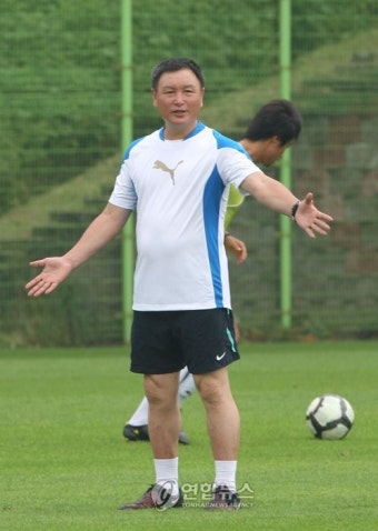 <프로축구> 허정무 복귀전..황선홍과 '사제대결'
