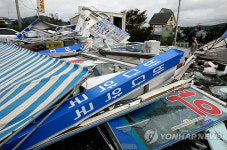 <태풍영향..충남 3명 사상, 3천400ha 피해>(종합)