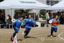 시골학교의 운동회 맘껏 달려요