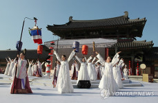 백제문화단지 준공