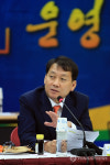 주민과 대화하는 이광재 강원지사