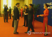 中랴오닝성, 이두식 교수에 영예상 수여