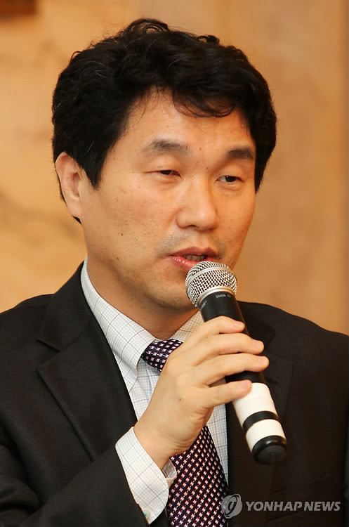 한 대행 이어 최상목 사퇴...이주호 대행이 대통령 권한대행으로 새로운 임무 맡아 