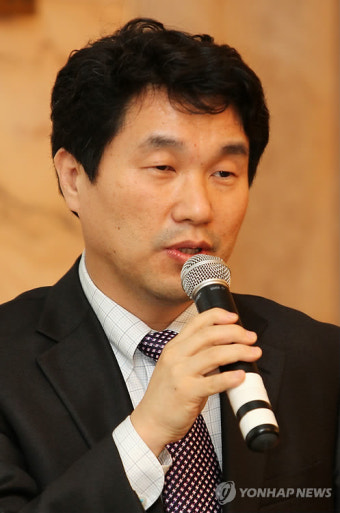 한 대행 이어 최상목 사퇴...이주호 대행이 대통령 권한대행으로 새로운 임무 맡아 