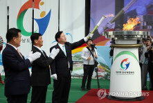 진주 전국체전 성화 진주로 출발..736㎞ 봉송