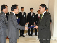 위촉장 받는 이현순 CTO협회 대표