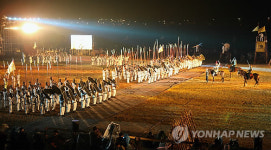 논산서 화려하게 재현된 황산벌전투
